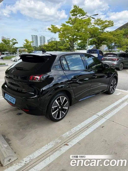 Peugeot 208 2022 АКПП, миниатюра 9 Peugeot 208 2022 АКПП, миниатюра 9