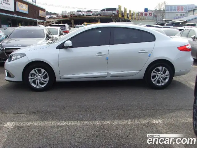 Renault (Samsung) SM3 2018 1.6 АКПП, миниатюра 3 Renault (Samsung) SM3 2018 1.6 АКПП, миниатюра 3