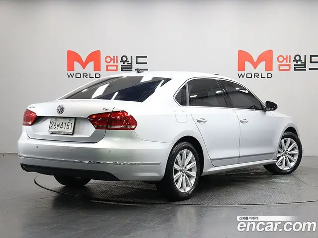 Volkswagen Passat 2015 1.8 АКПП, миниатюра 3