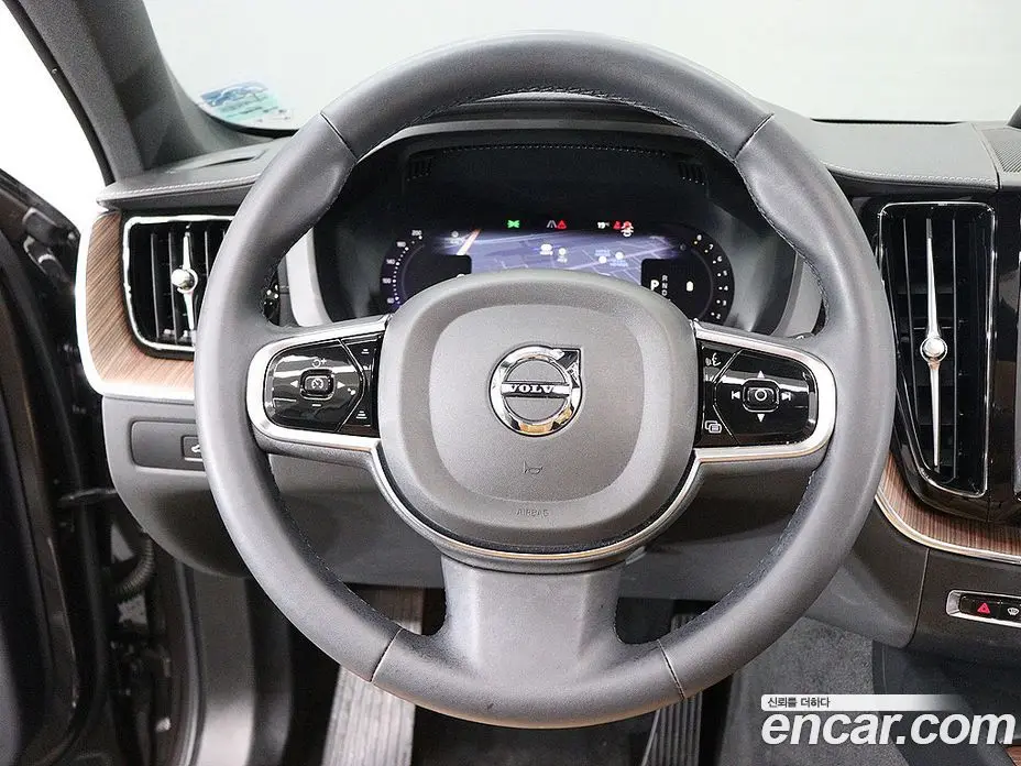 Volvo XC60 2024 2.0 АКПП, фото 14
