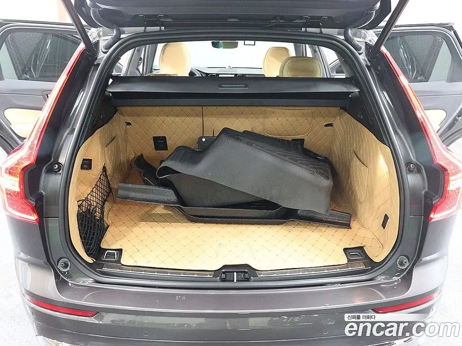 Volvo XC60 2024 2.0 АКПП, фото 20