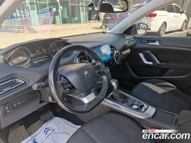 Peugeot 308 2015 1.6 АКПП, миниатюра 9