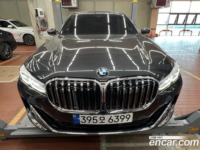 BMW 7 серия, 2022, 25 550 км
