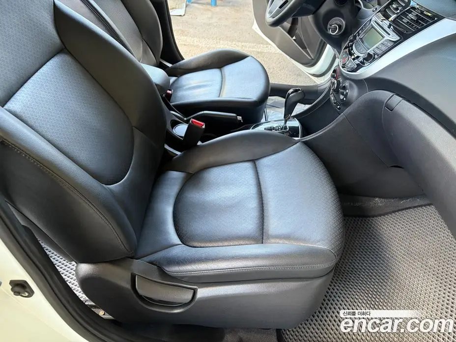Hyundai Accent 2011 1.6 АКПП, фото 14