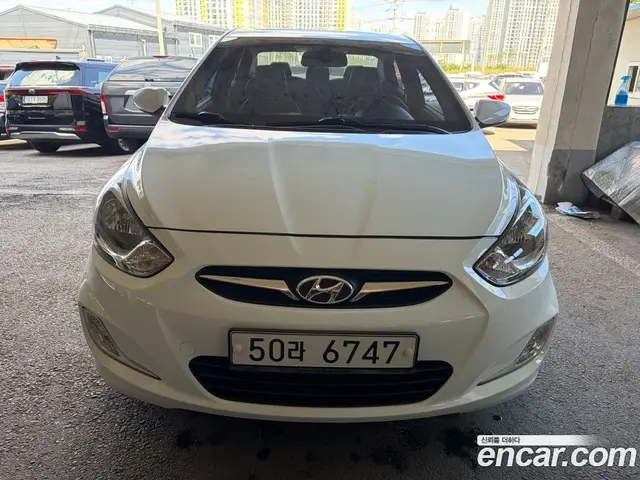 Hyundai Accent 2011 1.6 АКПП, миниатюра 3