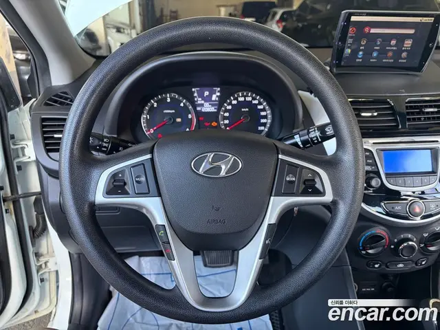 Hyundai Accent 2011 1.6 АКПП, миниатюра 6