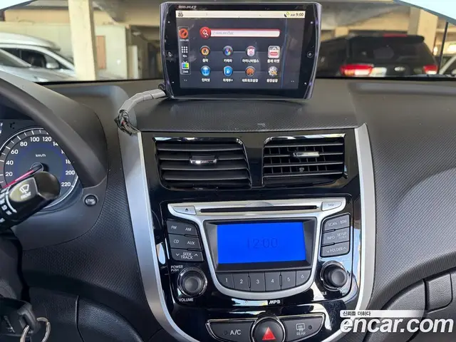 Hyundai Accent 2011 1.6 АКПП, миниатюра 7