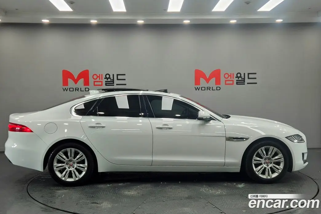 Jaguar XF 2017 2.0 АКПП, фото 20