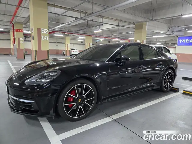 Porsche Panamera, 2018, 113 000 км