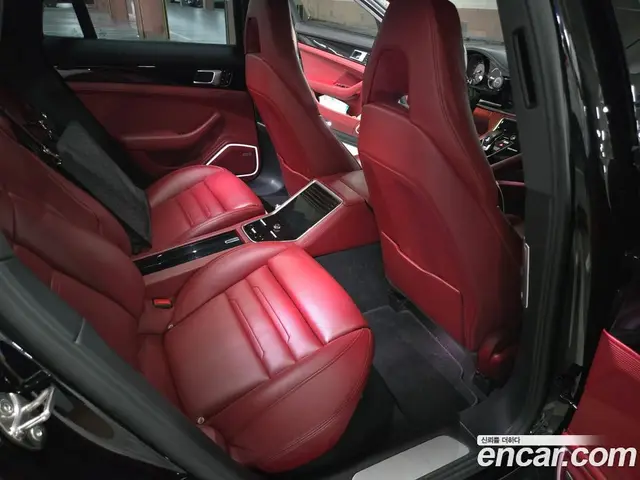Porsche Panamera 2018 3.0 АКПП, миниатюра 11
