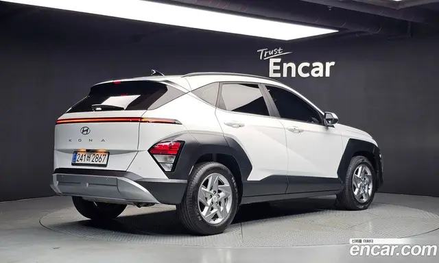 Hyundai Kona 2023 2.0 АКПП, миниатюра 2