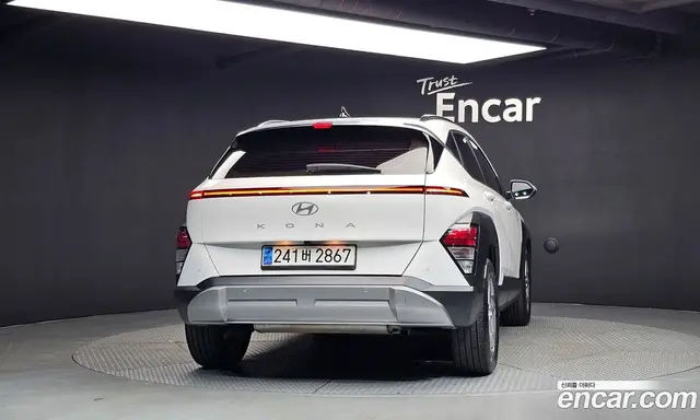Hyundai Kona 2023 2.0 АКПП, миниатюра 4