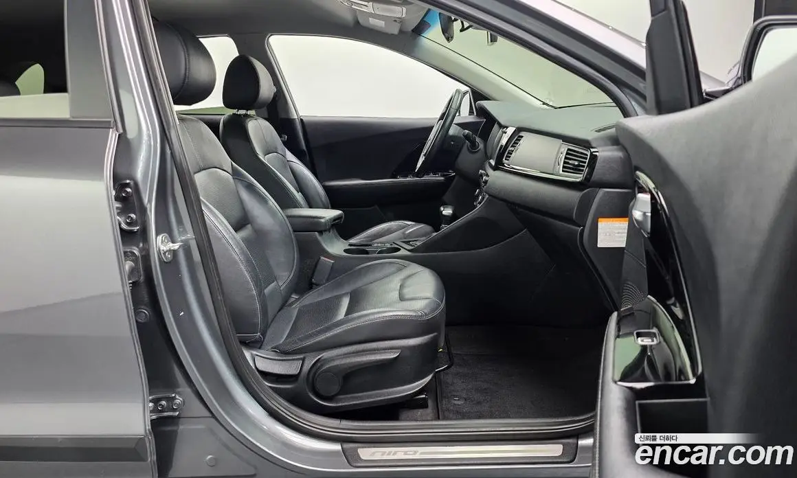 Kia Niro 2017 1.6 АКПП, фото 15