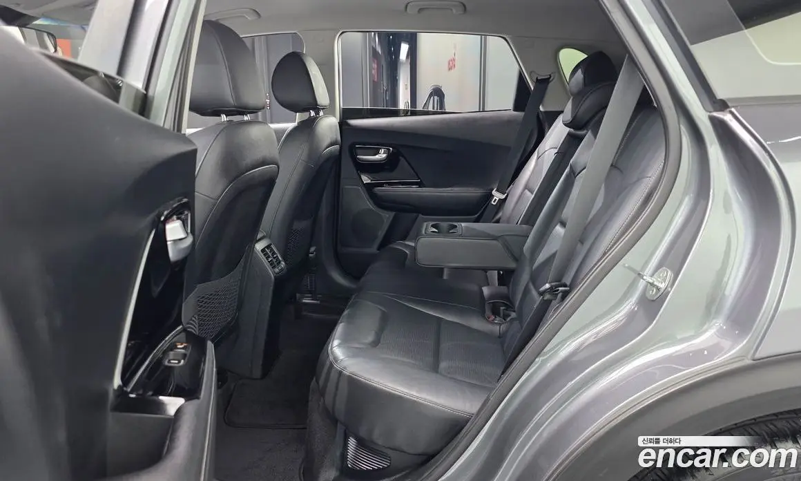 Kia Niro 2017 1.6 АКПП, фото 17