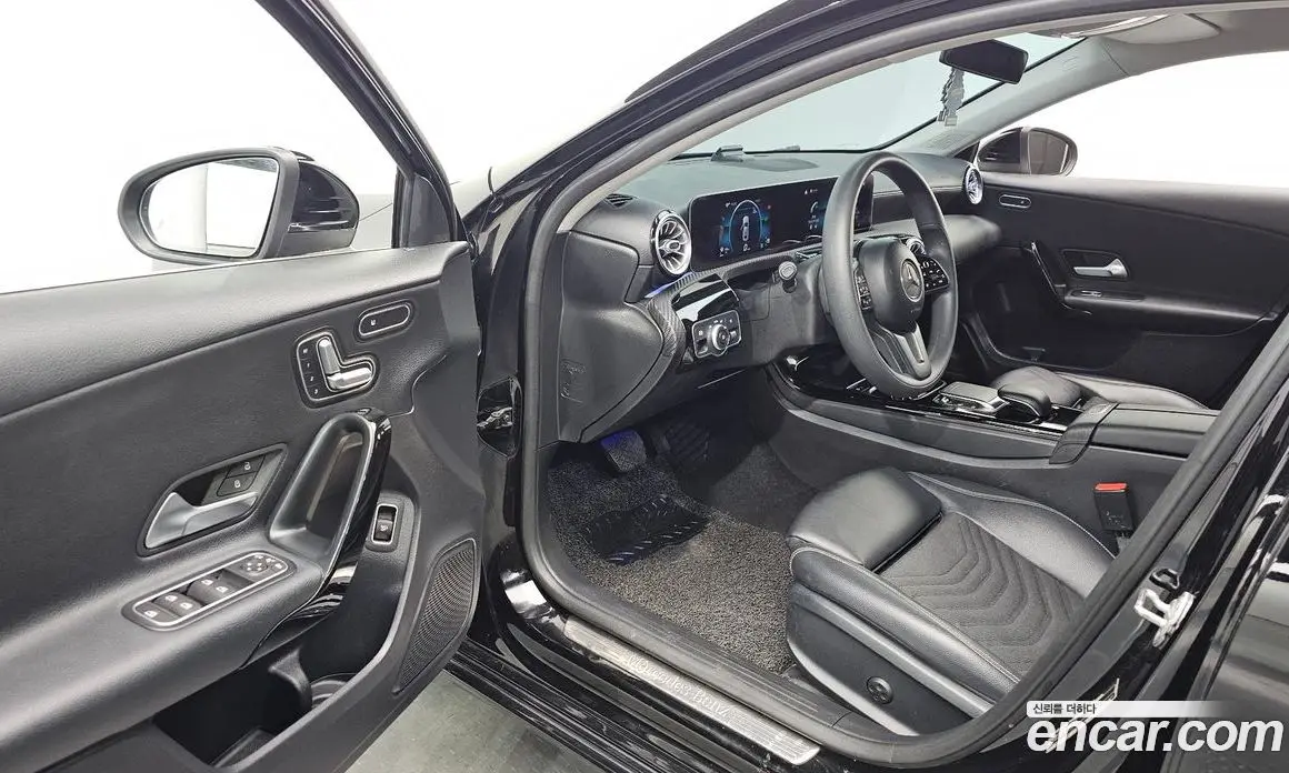 Mercedes-Benz A-Class 2020 2.0 АКПП, фото 12