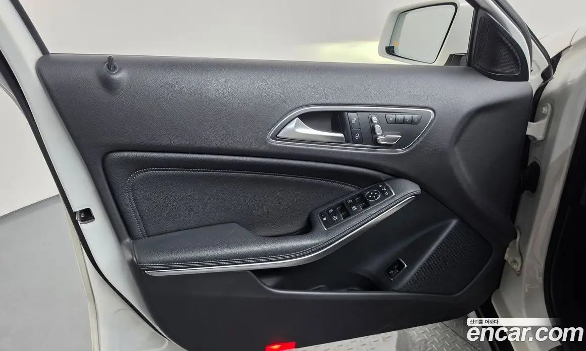 Mercedes-Benz GLA-Class 2019 2.0 АКПП, фото 14