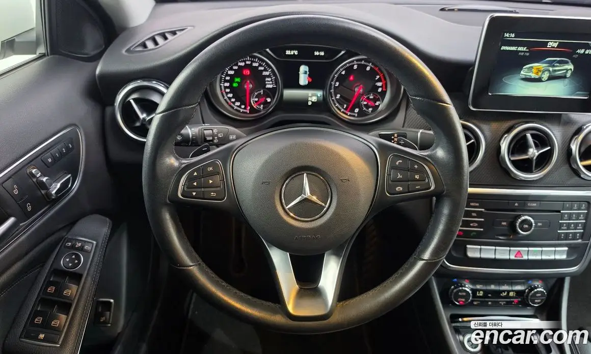Mercedes-Benz GLA-Class 2019 2.0 АКПП, фото 19