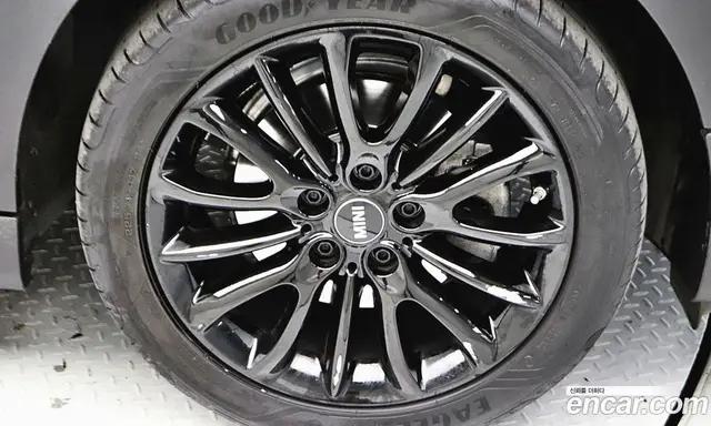 Mini Clubman 2023 1.5 АКПП, миниатюра 8 Mini Clubman 2023 1.5 АКПП, миниатюра 8