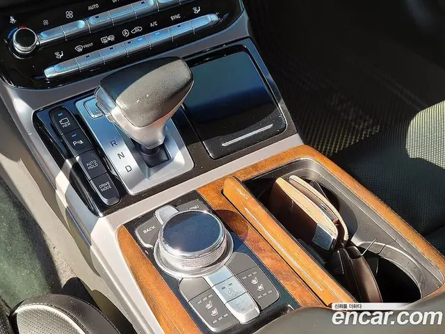 Genesis EQ900 2018 3.8 АКПП, миниатюра 10