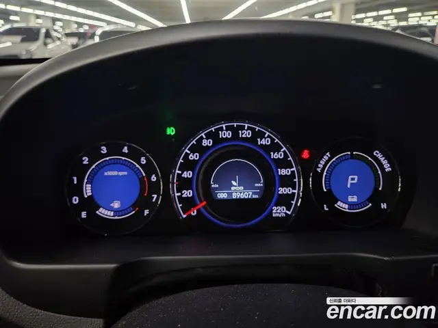 Hyundai Avante 2010 1.6 АКПП, миниатюра 9