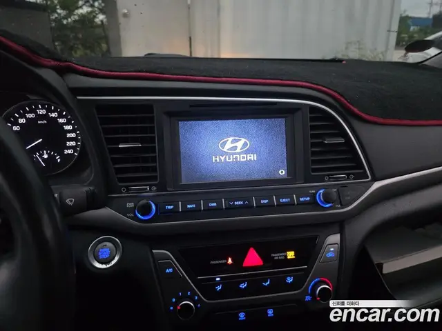 Hyundai Avante 2016 1.6 АКПП, миниатюра 11
