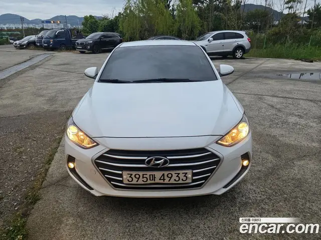 Hyundai Avante 2016 1.6 АКПП, миниатюра 3