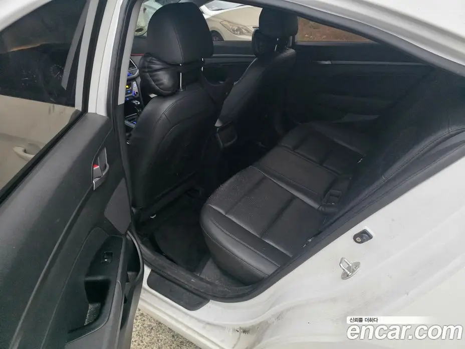 Hyundai Avante 2016 1.6 АКПП, фото 6