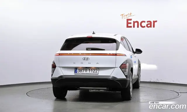 Hyundai Kona 2023 1.6 АКПП, миниатюра 4