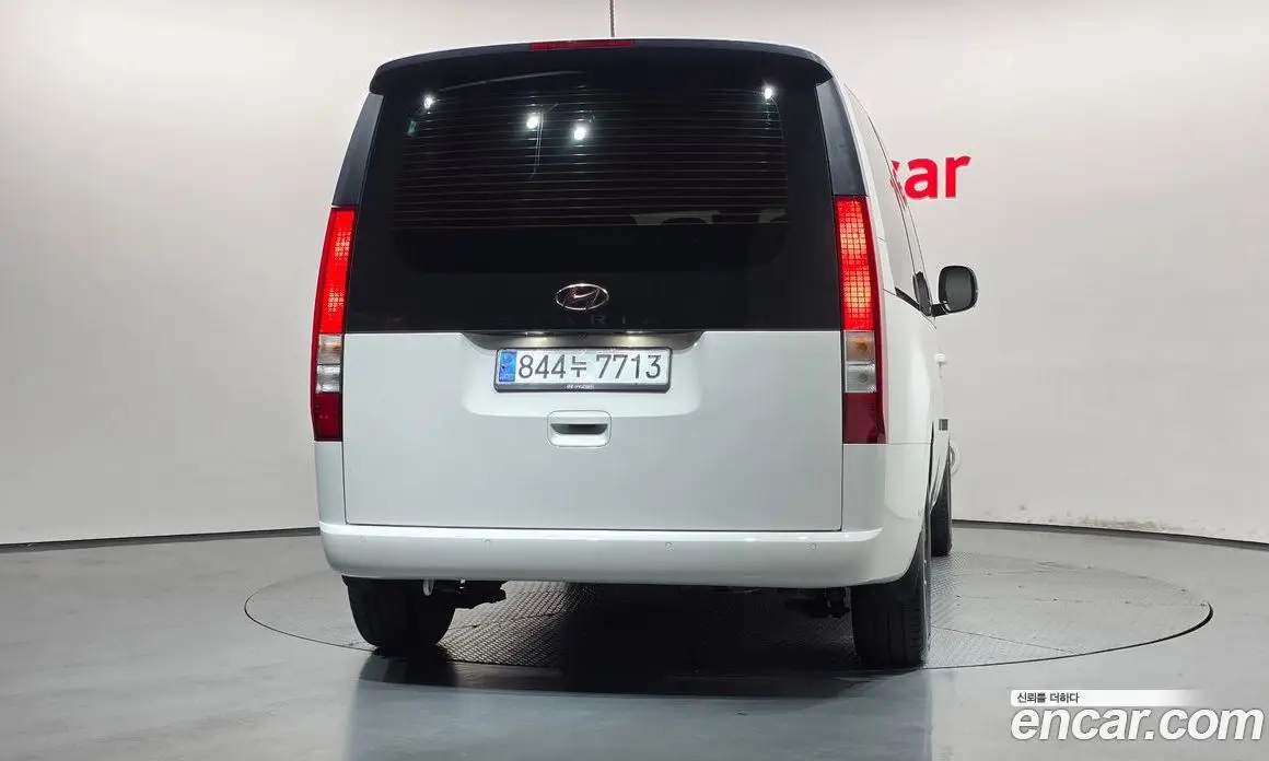 Hyundai Staria 2023 2.2 АКПП, фото 4