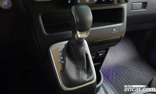 Hyundai Staria 2023 2.2 АКПП, миниатюра 9