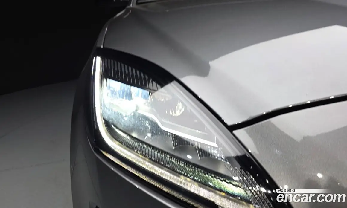 Jaguar E-Pace 2019 2.0 АКПП, фото 8
