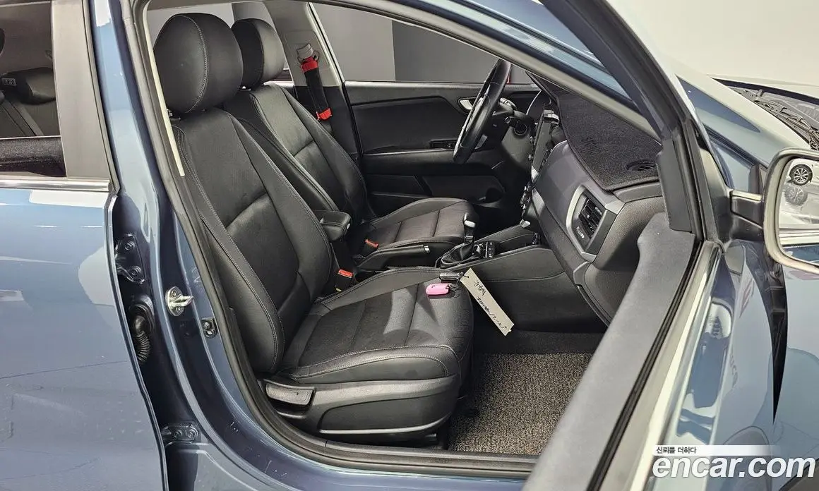 Kia Stonic 2018 1.4 АКПП, фото 13