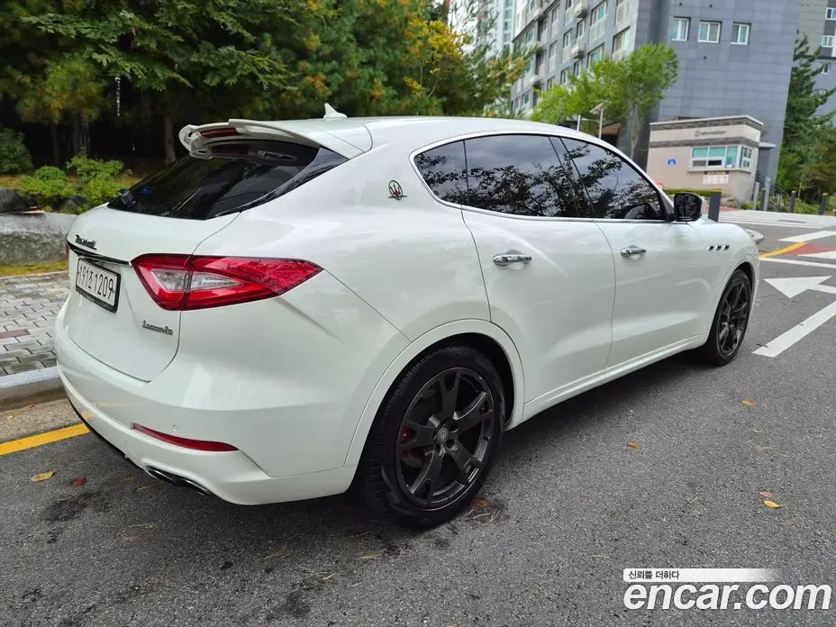 Maserati Levante 2017 3.0 АКПП, фото 17
