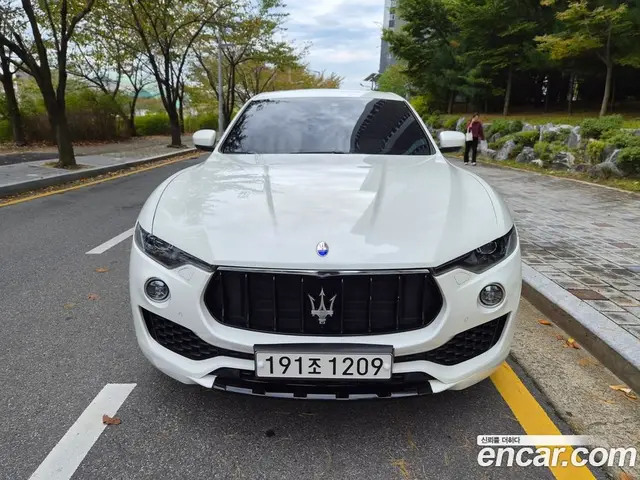 Maserati Levante 2017 3.0 АКПП, миниатюра 3