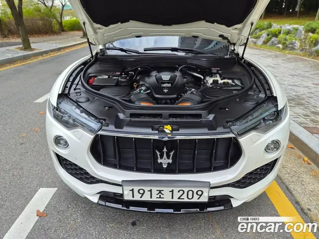 Maserati Levante 2017 3.0 АКПП, миниатюра 6