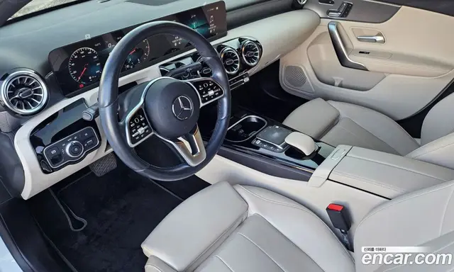 Mercedes-Benz A-Class 2022 2.0 АКПП, миниатюра 11