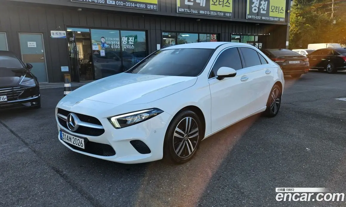 Mercedes-Benz A-Class 2022 2.0 АКПП, фото 3