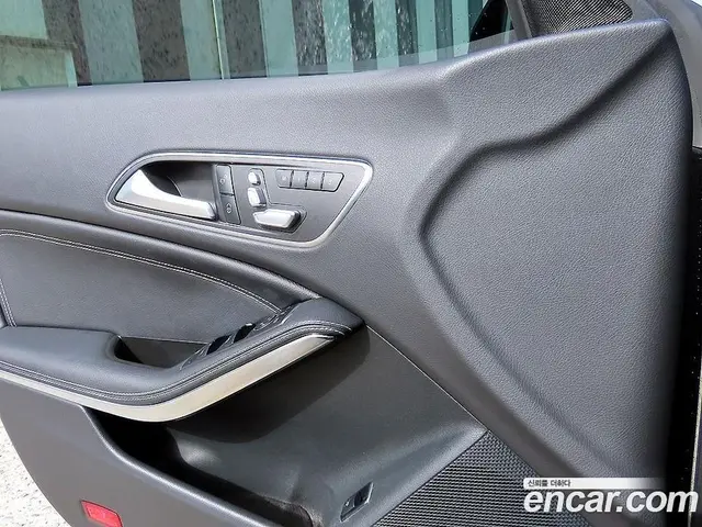 Mercedes-Benz CLA-Class 2017 2.0 АКПП, миниатюра 11 Mercedes-Benz CLA-Class 2017 2.0 АКПП, миниатюра 11