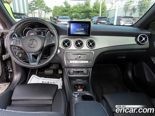 Mercedes-Benz CLA-Class 2017 2.0 АКПП, миниатюра 7 Mercedes-Benz CLA-Class 2017 2.0 АКПП, миниатюра 7