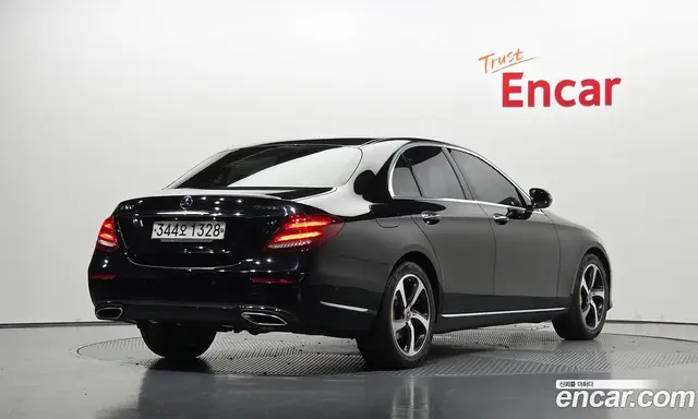 Mercedes-Benz E-Class, 2020, 119 606 км