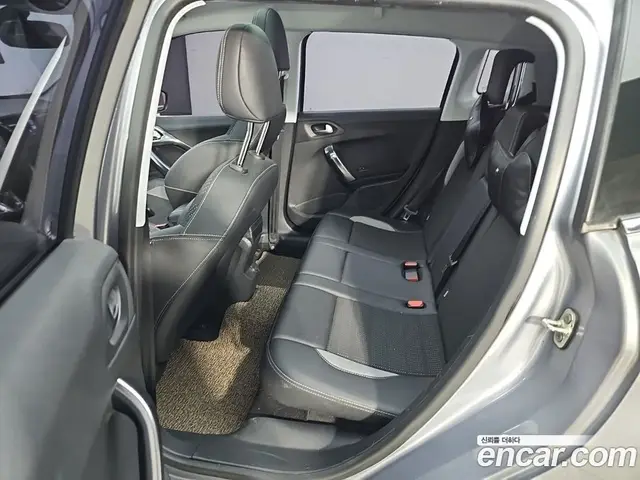 Peugeot 2008 2015 1.6 АКПП, миниатюра 12