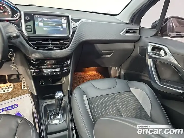 Peugeot 2008 2015 1.6 АКПП, миниатюра 10