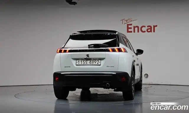Peugeot 2008 2020 1.5 АКПП, миниатюра 3