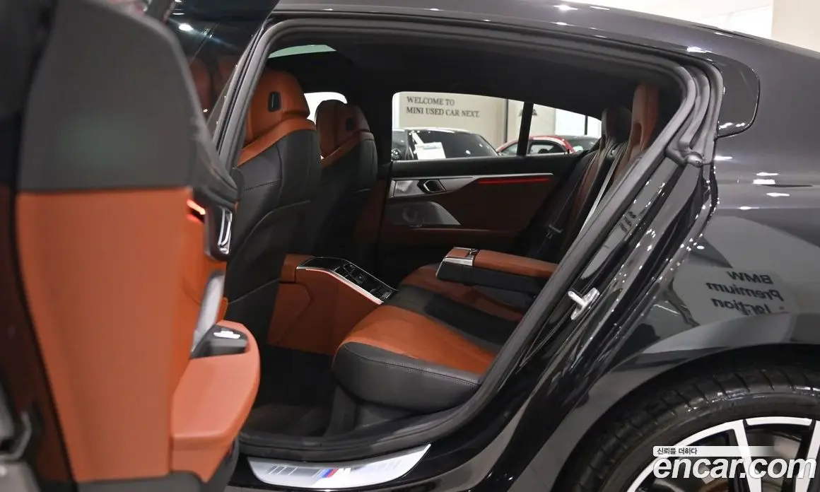 BMW 8 серия 2025 4.4 АКПП, фото 15