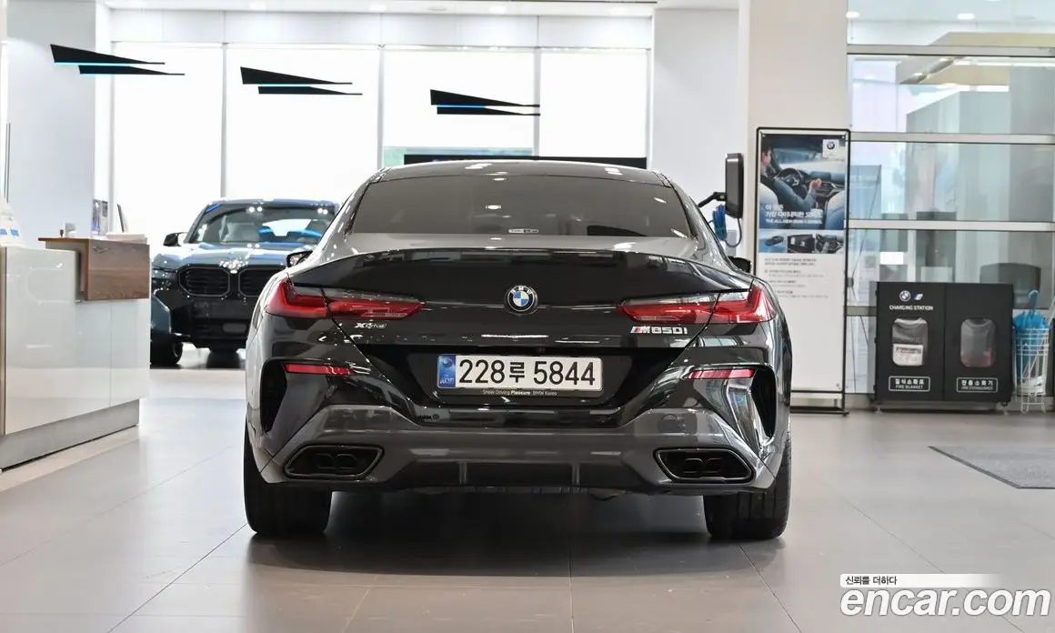 BMW 8 серия 2025 4.4 АКПП, фото 4