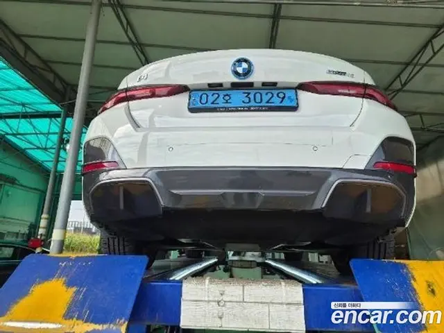 BMW i4 2023 1.0 АКПП, миниатюра 2