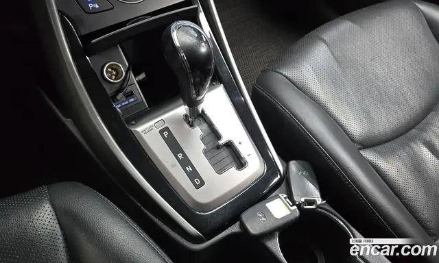 Hyundai Avante 2012 1.6 АКПП, миниатюра 9