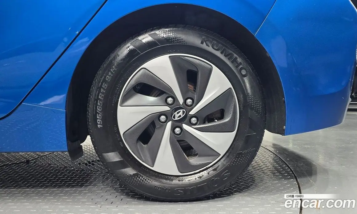 Hyundai Ioniq 2016 1.6 АКПП, фото 7