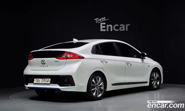 Hyundai Ioniq 2016 1.6 АКПП, миниатюра 2