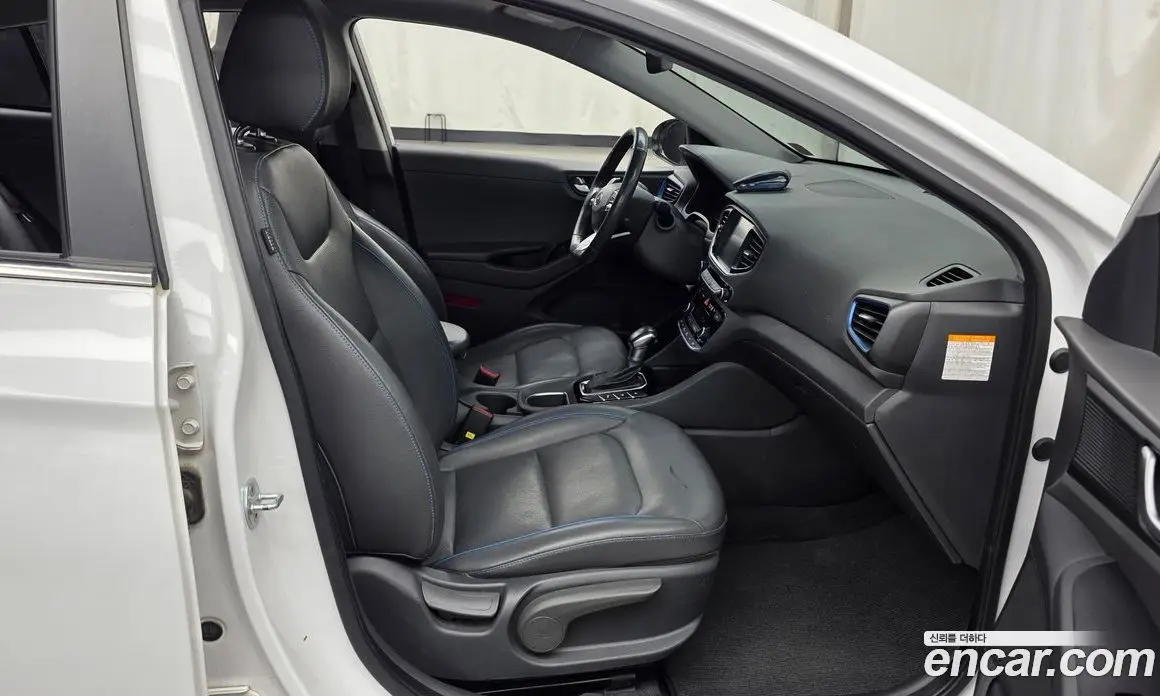Hyundai Ioniq 2016 1.6 АКПП, фото 17